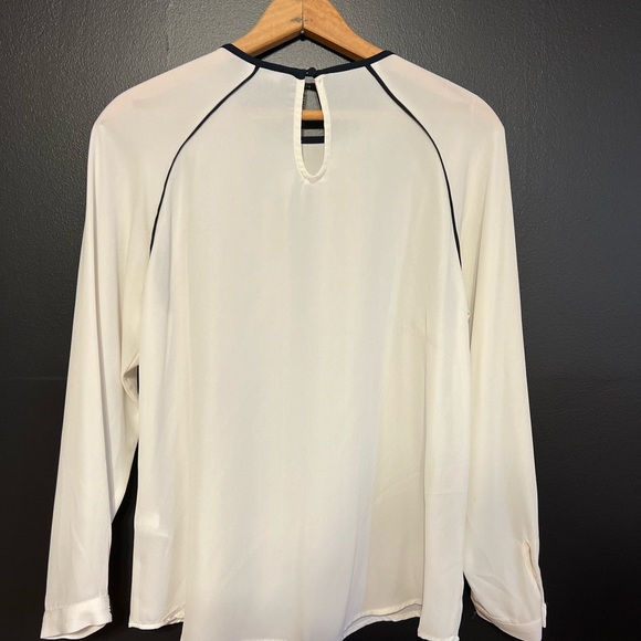 Banana Republic Piping Blouse - Picture 5 of 16